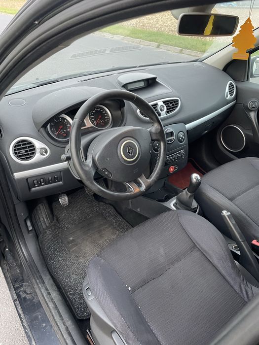 Renault clio III 2005 1.6 16v gaz doinwestowany.