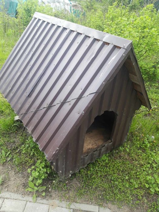 Buda dla psa, solidnie wykonana