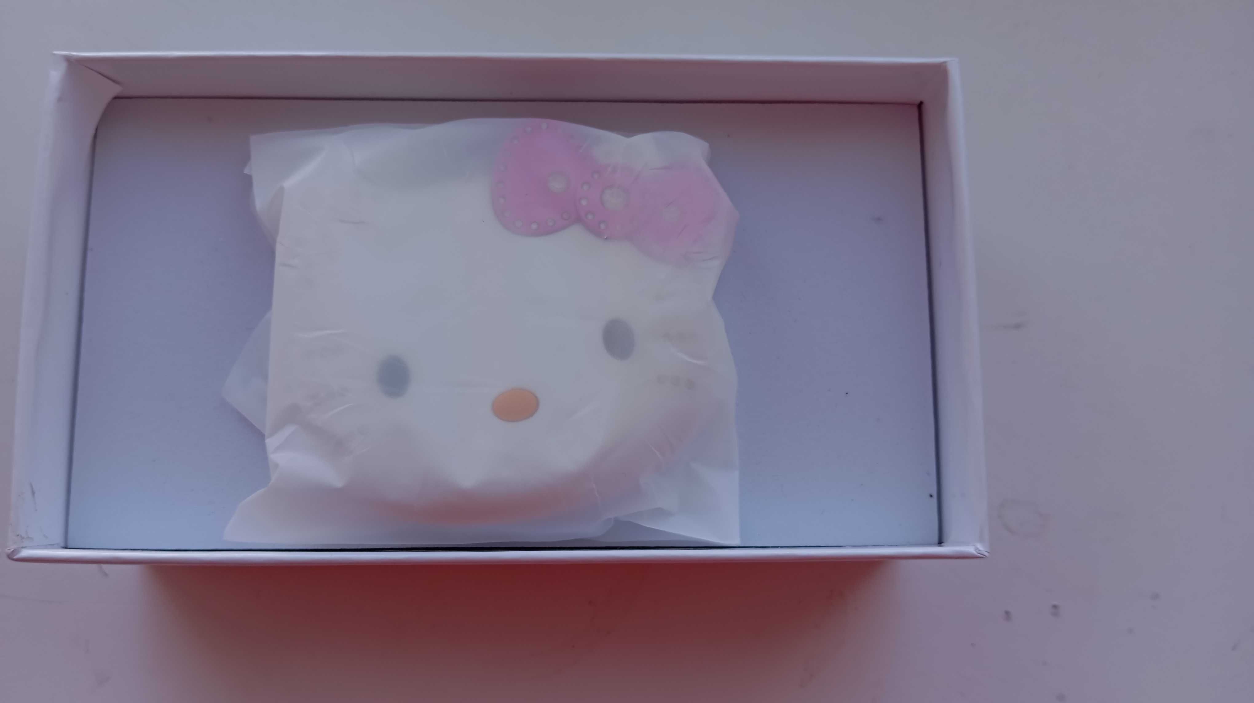 Новий телефон Hello Kitty K688+ White