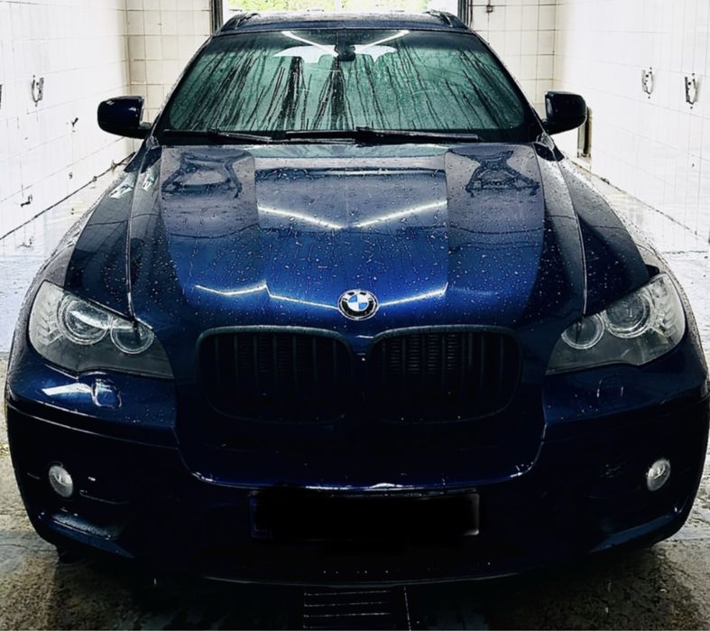 Продається хороший доглянутий автомобіль.