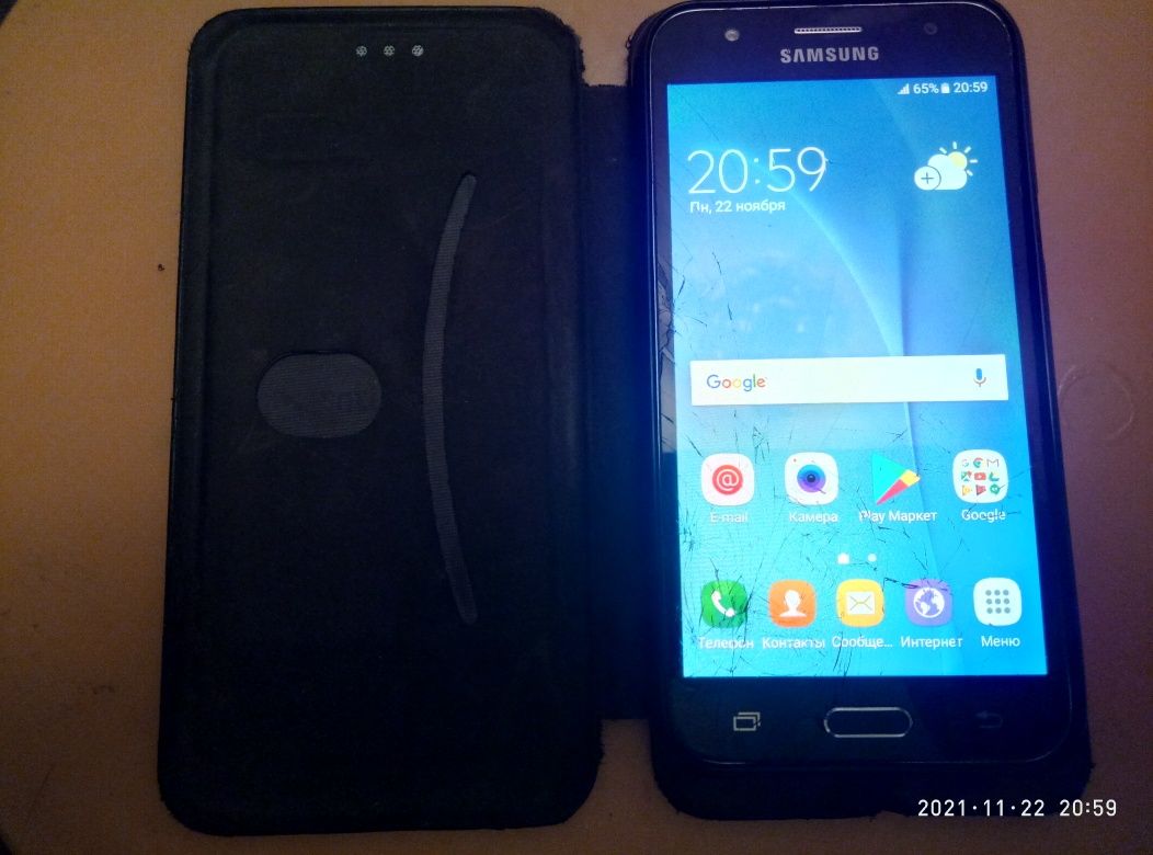 Мобильный Samsung Galaxy J  5  Рабочий