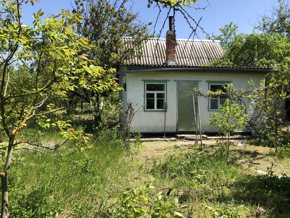 Продаю участок на 20 Соток с.Власовка возле Борисполя рядом с озером