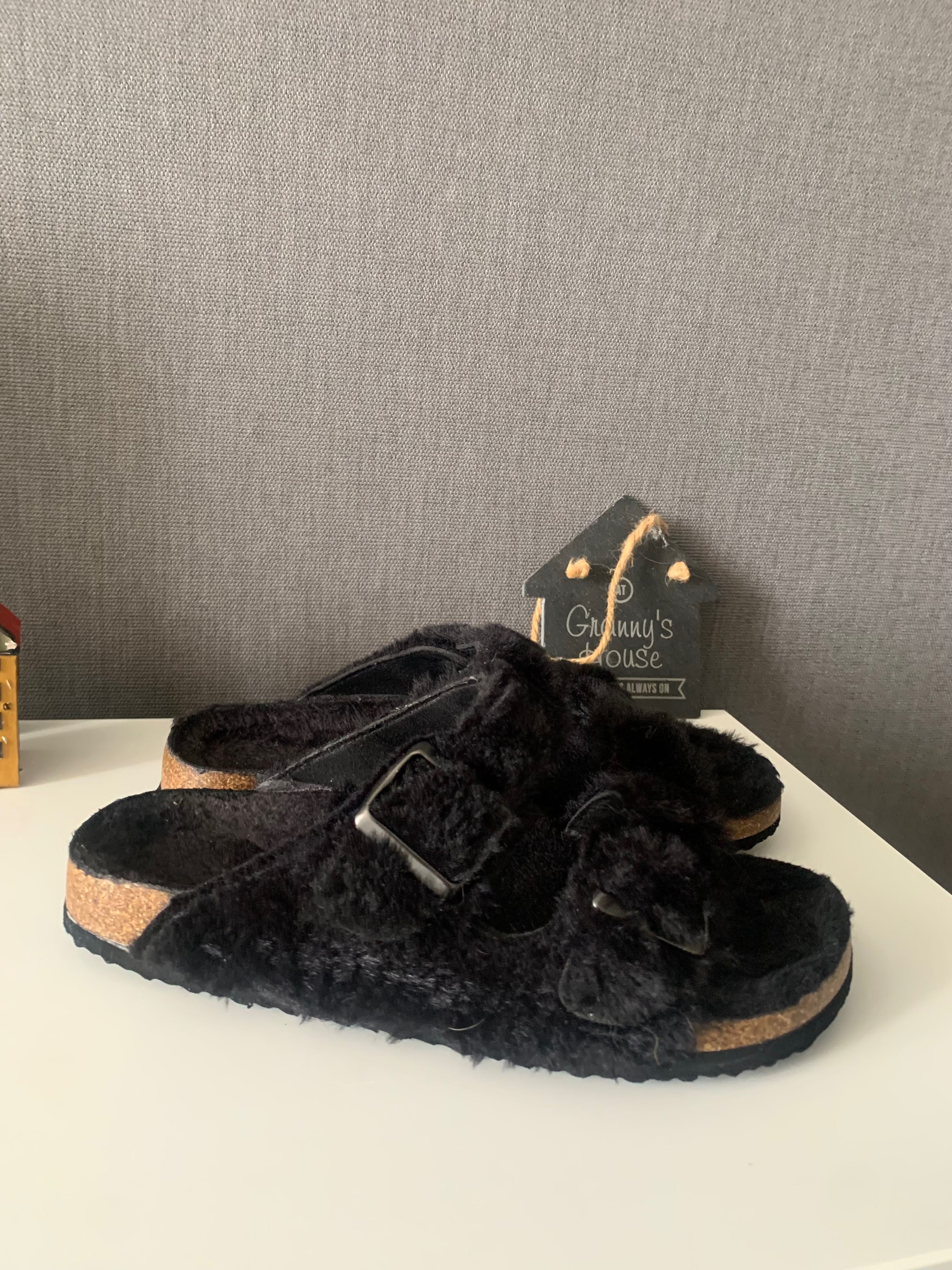 Шльопанці зі штучного хутра по типу Birkenstock 36-37