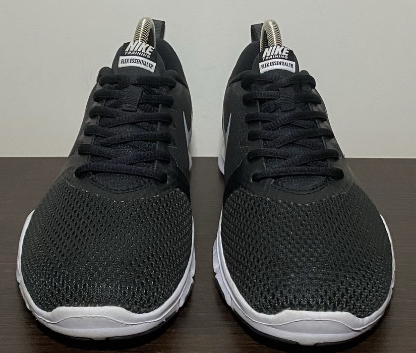 Спортивні кросівки Nike Flex Essential Tr / 25см