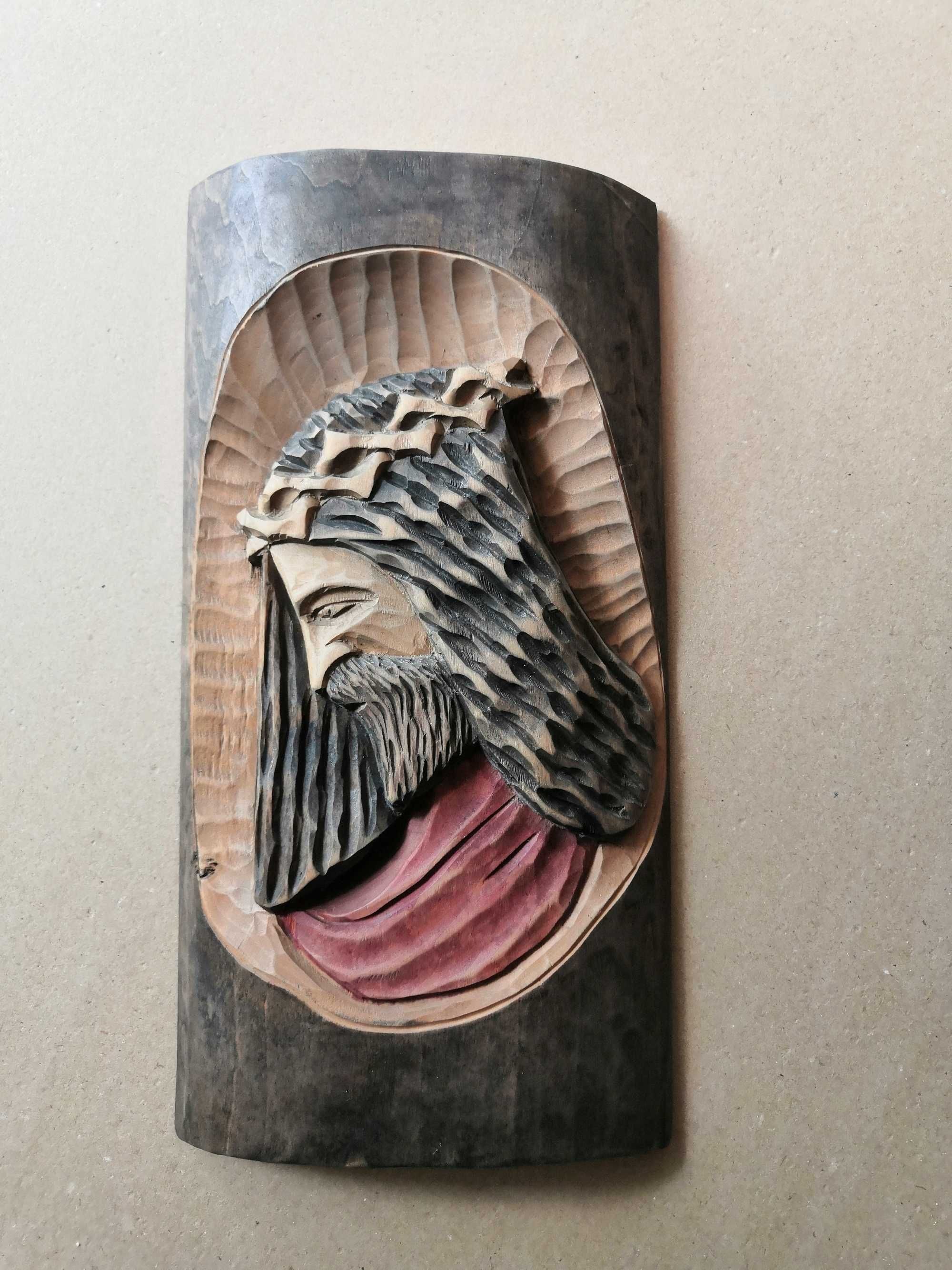Jezus rzeźba w drewnie drzewie figurka