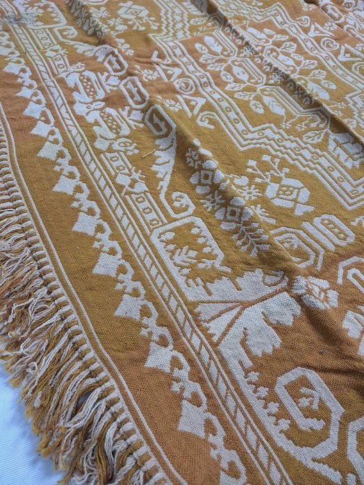 stary wełniany kilim narzuta