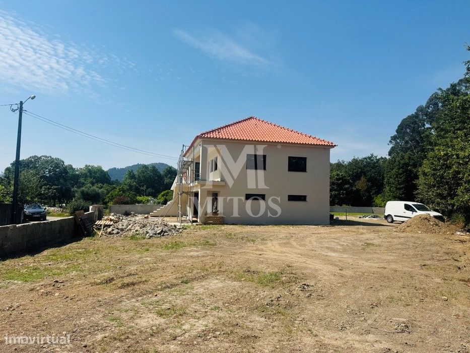 Moradia T3+T1, para venda em Subportela