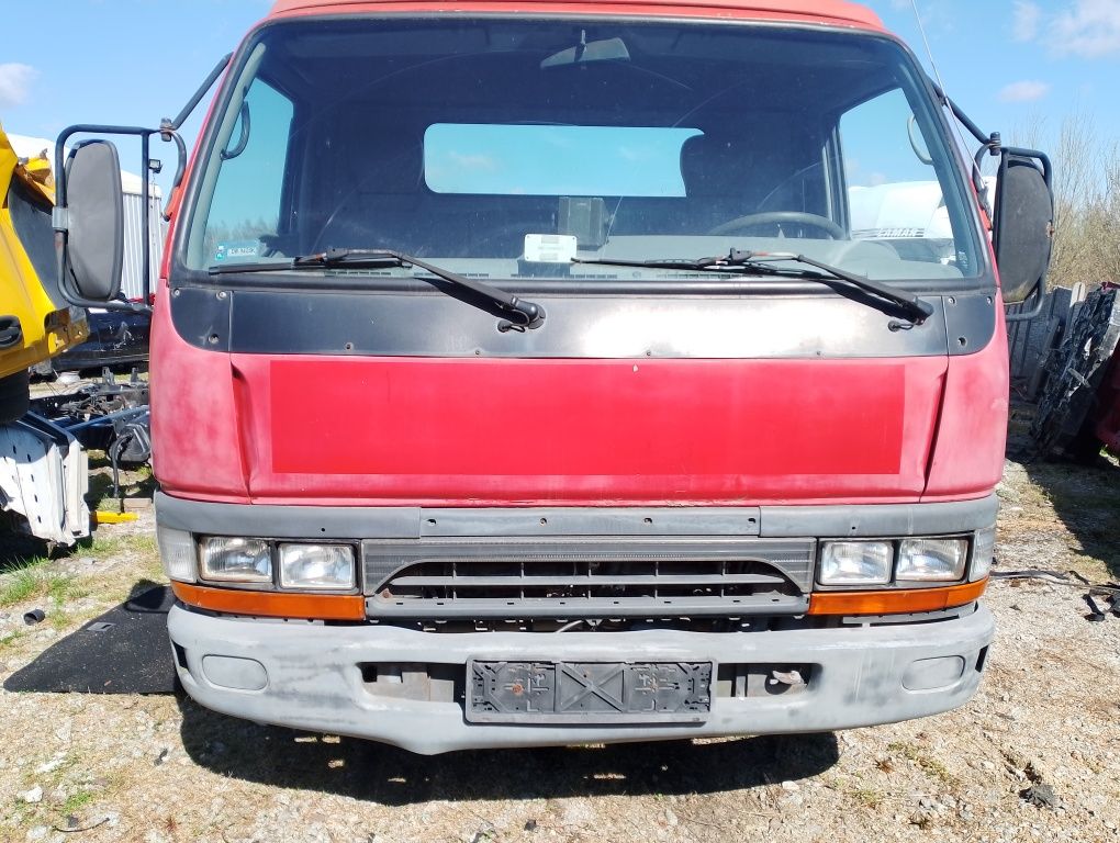 Mitsubishi Canter Kabina Kompletna Eu fotele drzwi lusterka części