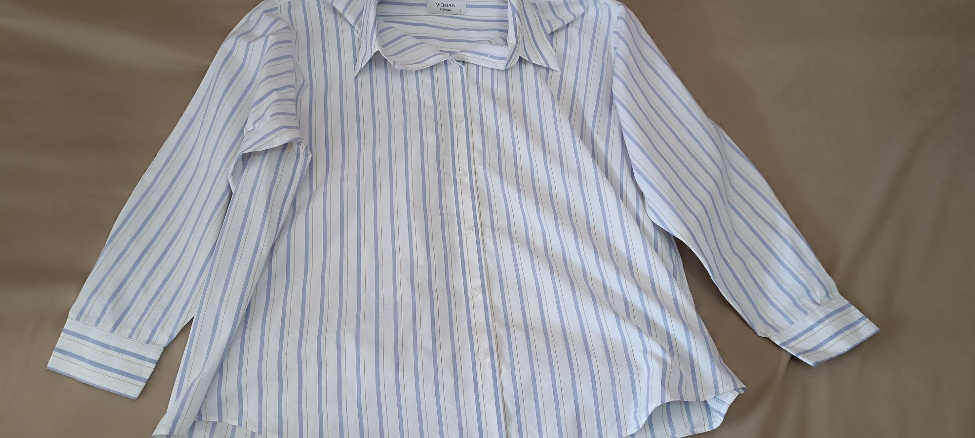 Conjunto de calças e camisa