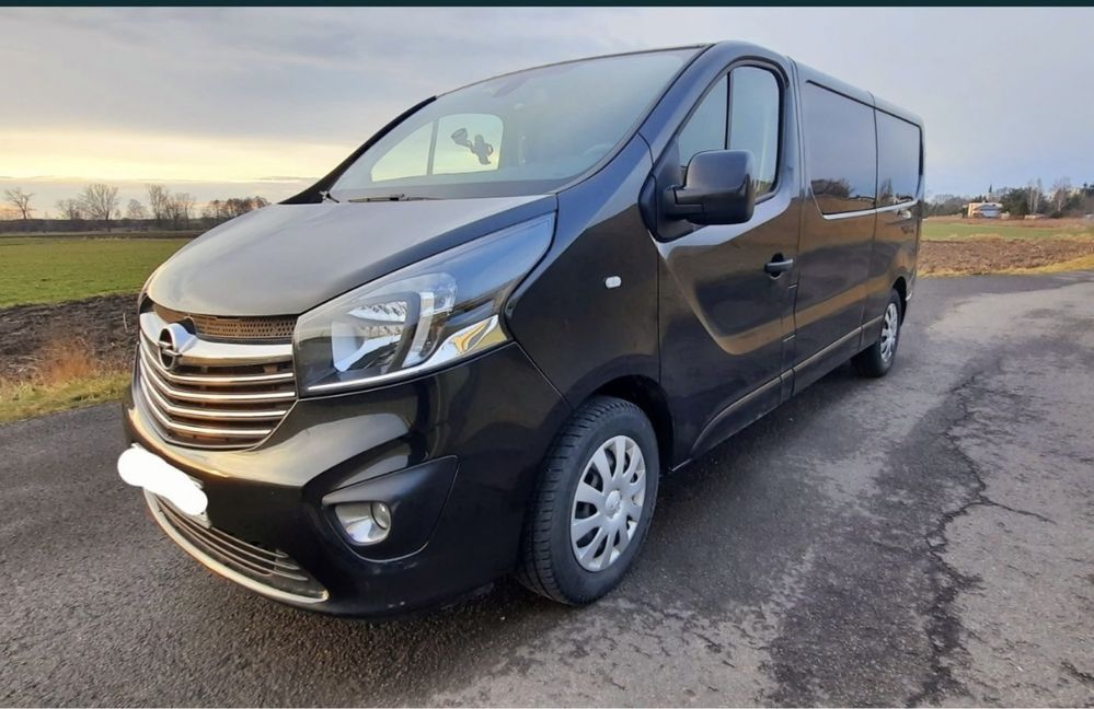 Wynajem busów 9-osobowych, Opel vivaro B Long