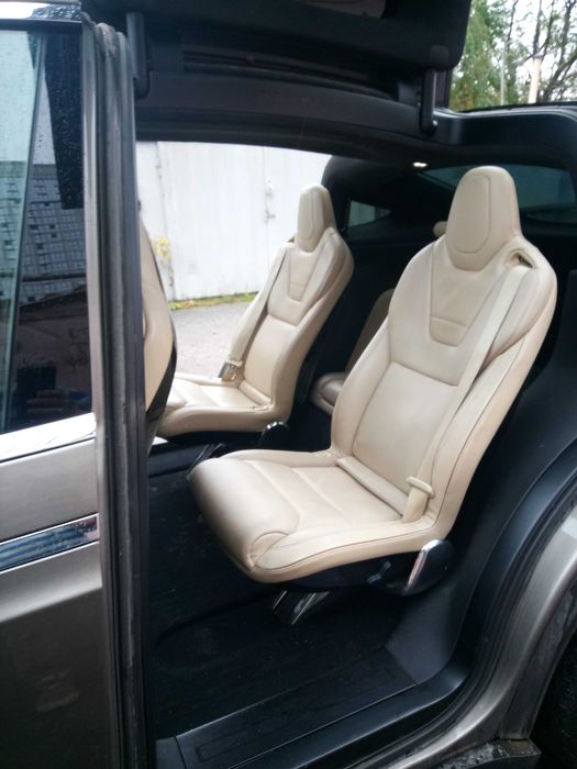 TESLA model X p90 16рік