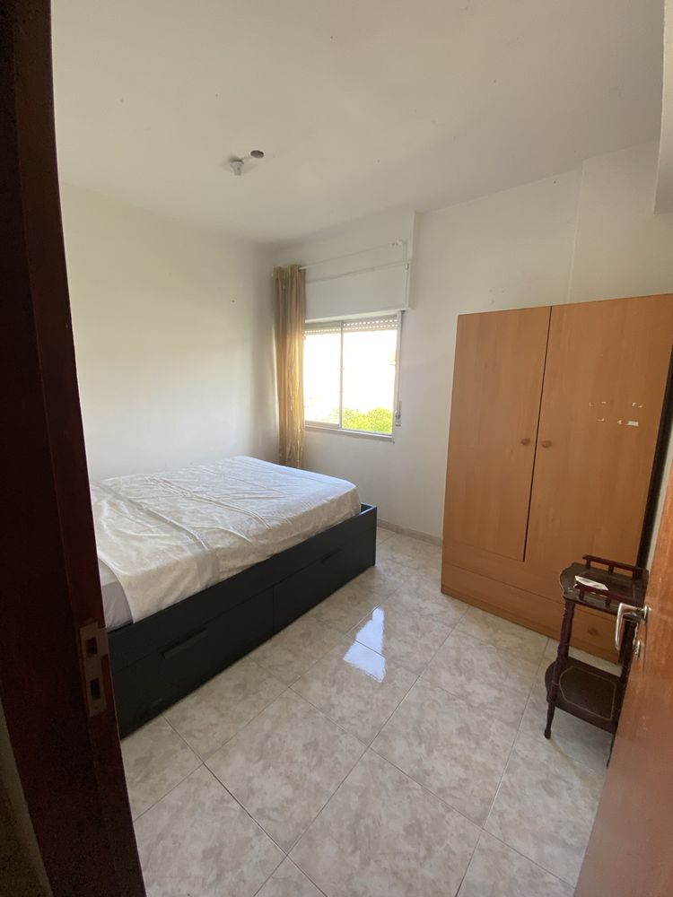 Quarto disponivel na Moita