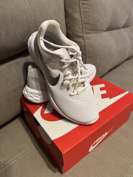 Продам Кросівки Nike