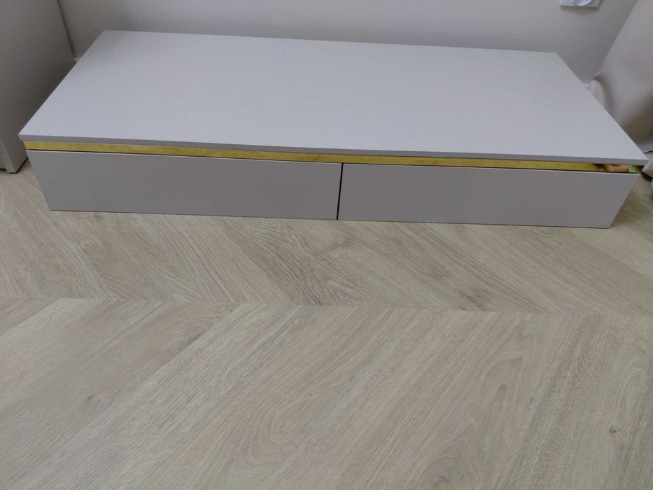 Toaletka konsola wisząca