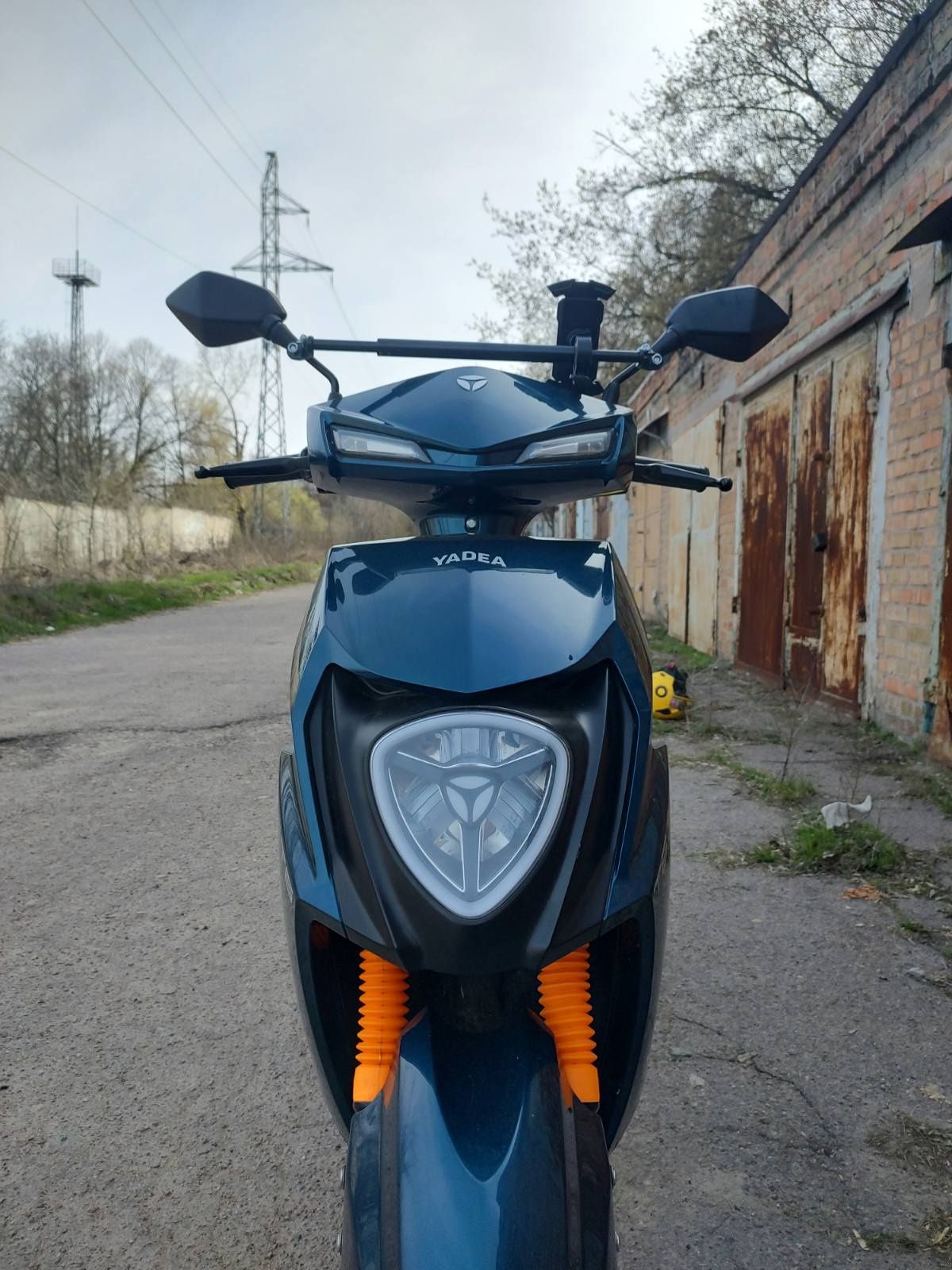 Электро скутер Yadea