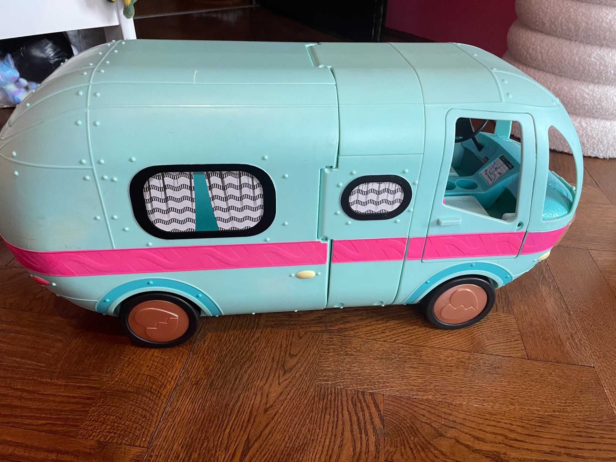 Camper lol surprise