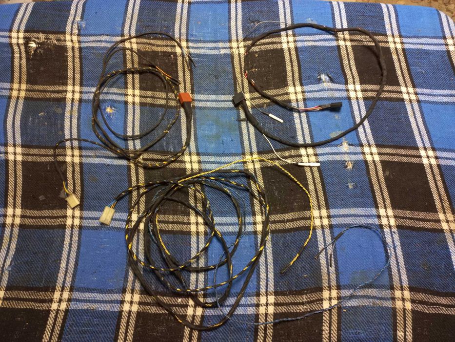 Аудіо проводка BMW