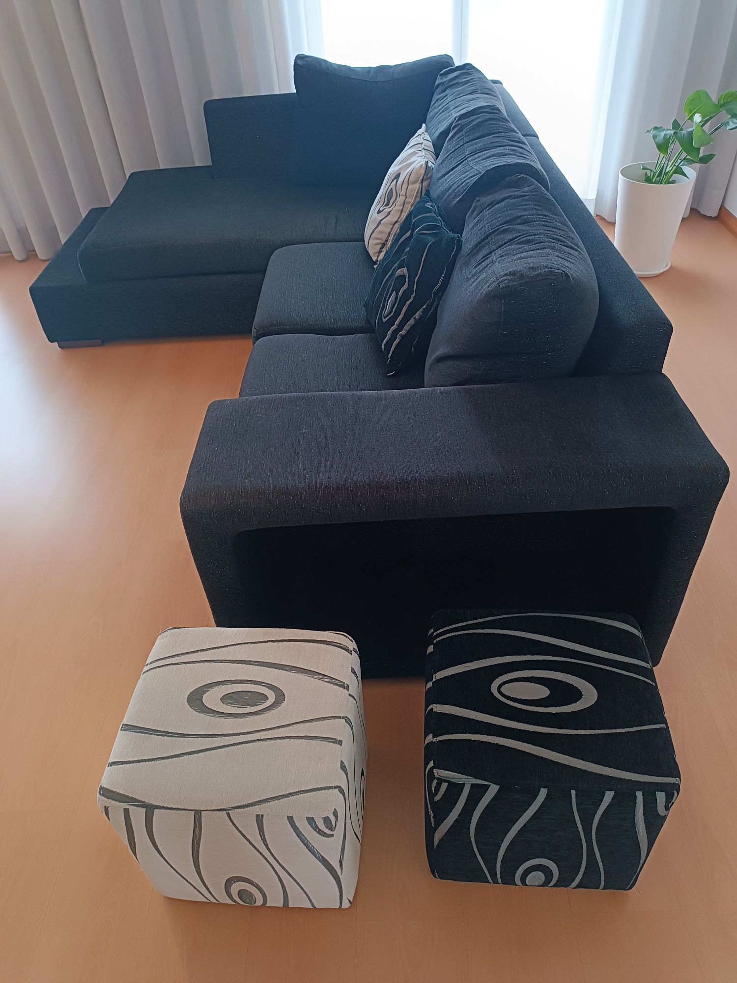 Sofá com bancos e chaise longue