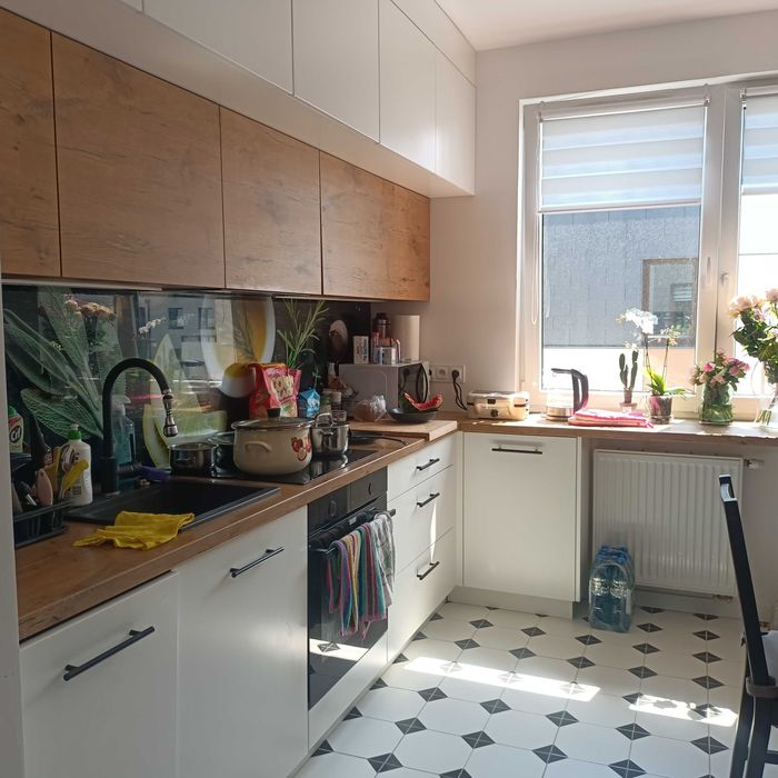 Na wynajem słoneczne mieszkanie dwupokojowe w nowym budownictwie.