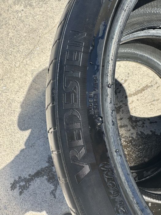 Vredestein 295/35/21 R21 шини літні пара