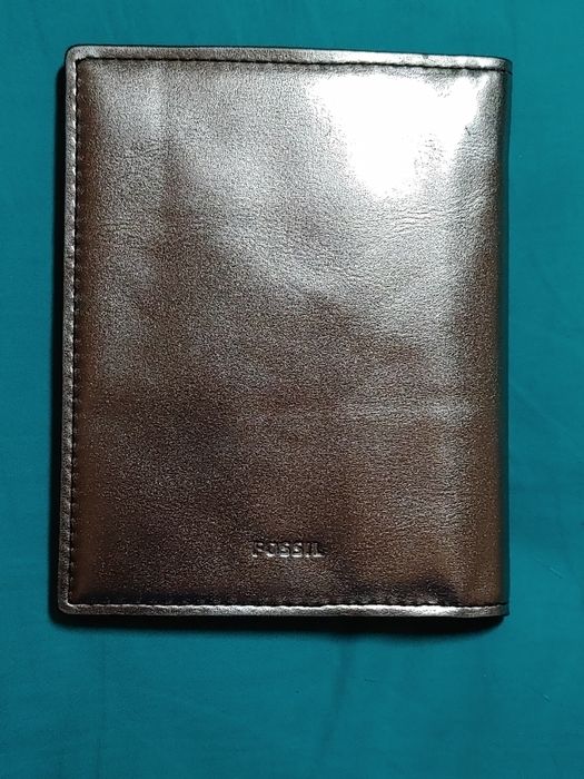 Чехол для паспорта fossil