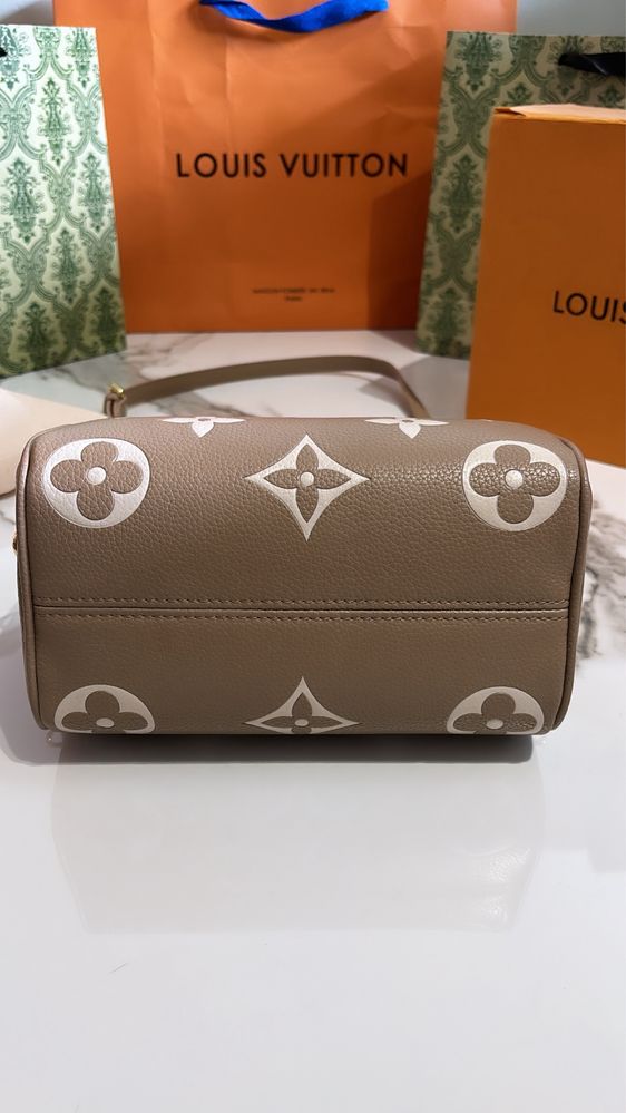 Torebka Louis Vuitton Speedy 20 Bandouliere Skóra naturalna