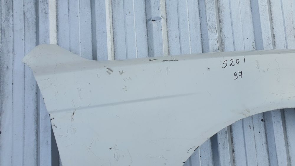 Крило переднє праве bmw e39 1996-2003 бмв 5 біле