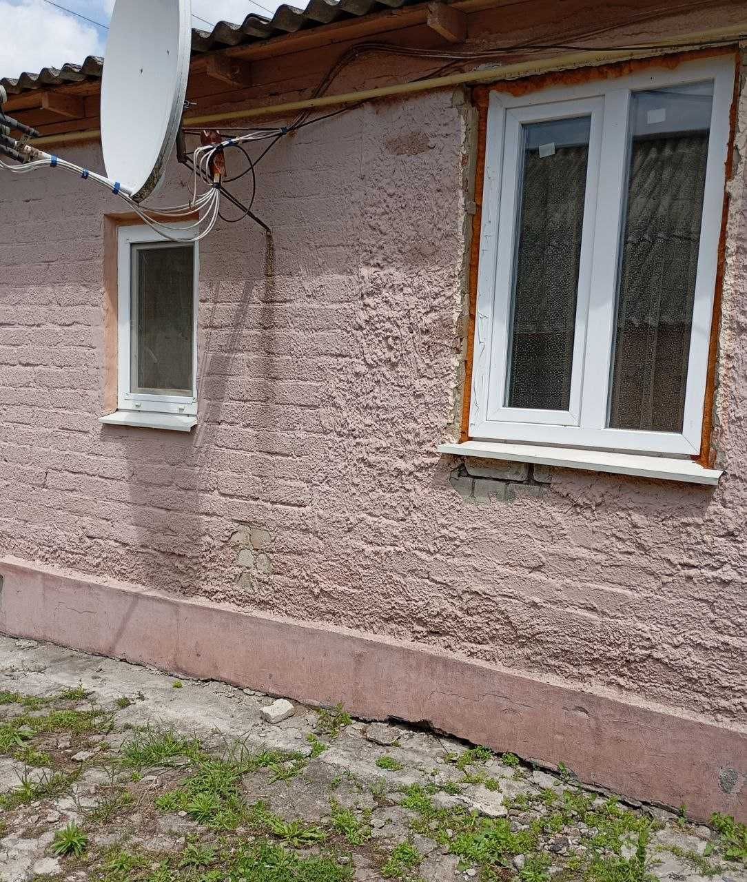 Продам будинок в Золочеві, доглянутий, р-н залізничного переїзду