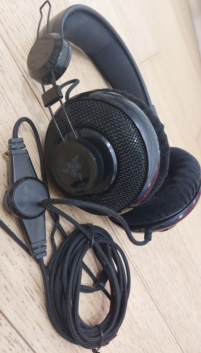 Геймерские наушники Razer Carcharias, Plantronics, Gemix