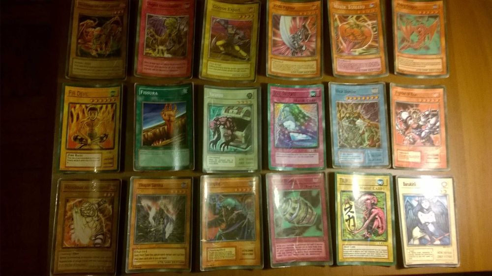 97 Cartas Yu-Gi-Yo!