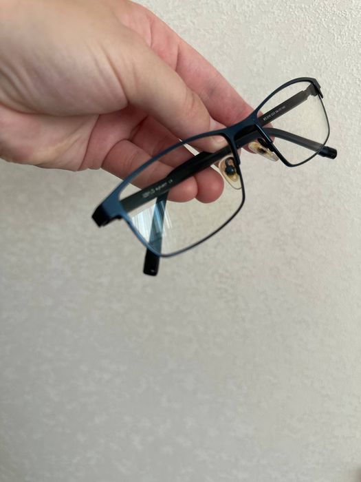 Продам окуляри для зору