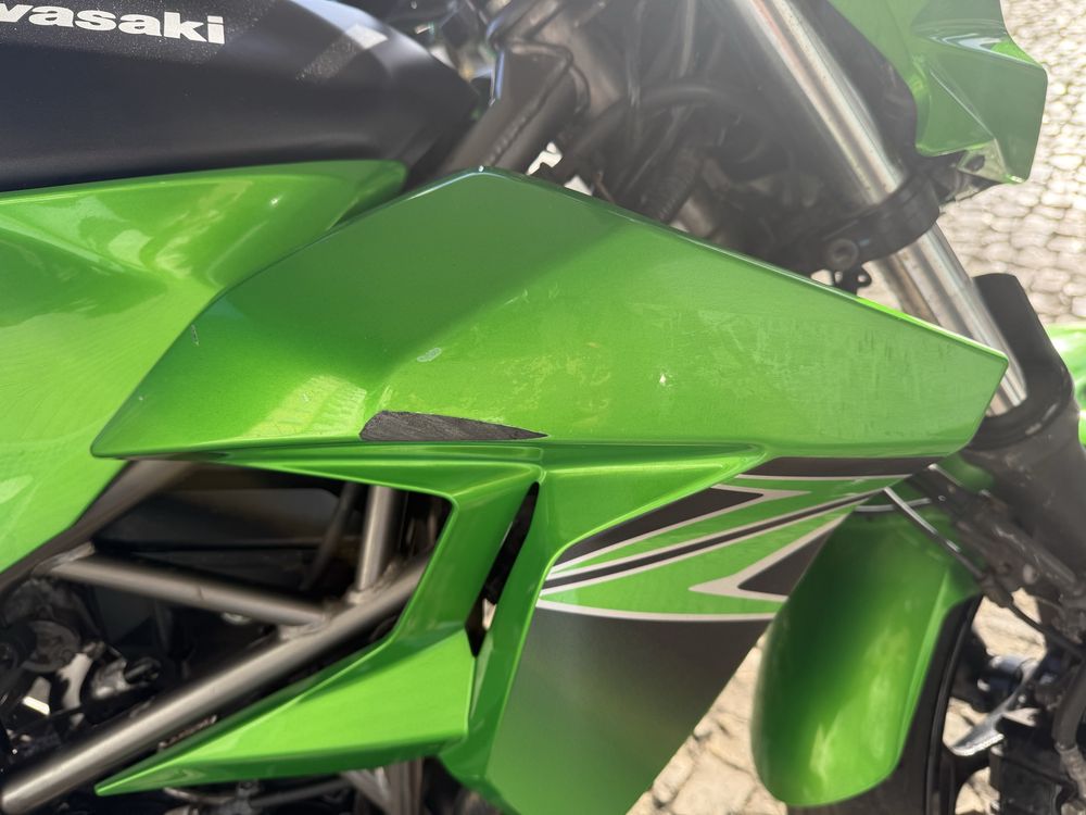 Kawasaki Z250 SL com ABS