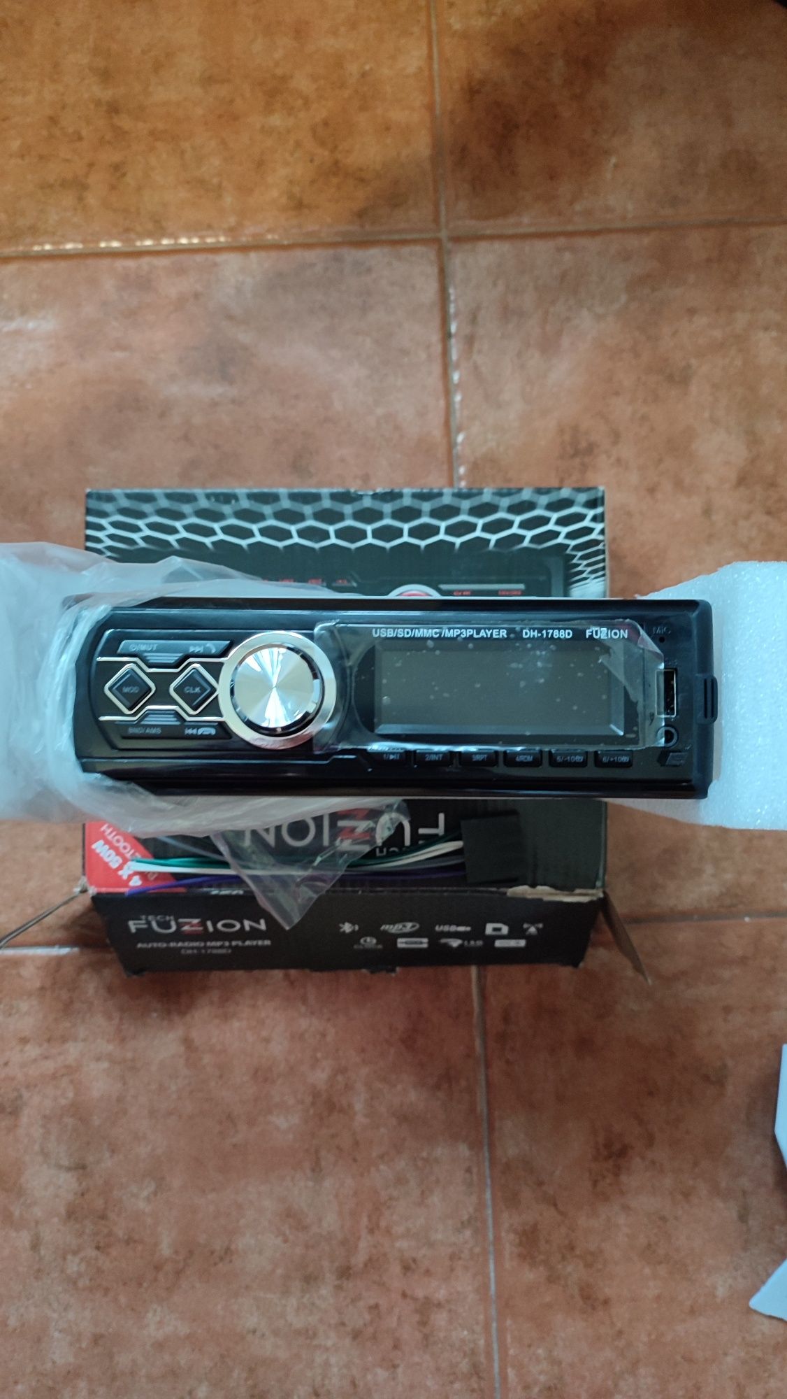 Auto rádio Tech Fuzz dh 1788d