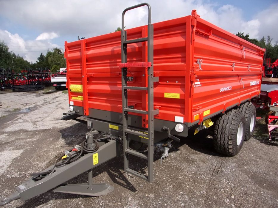 Przyczepa ciężarowa-rolnicza Ursus 7t T-042 TANDEM z systemem trójstronnego wywrotu/ Przyczepa KELLFRI z wywrotem 23-TV6023 5-ton / 23-TV702 7-ton wywrotka  Przyczepa Ursus T-042 Dostępna w Rad-Masz Opoczno