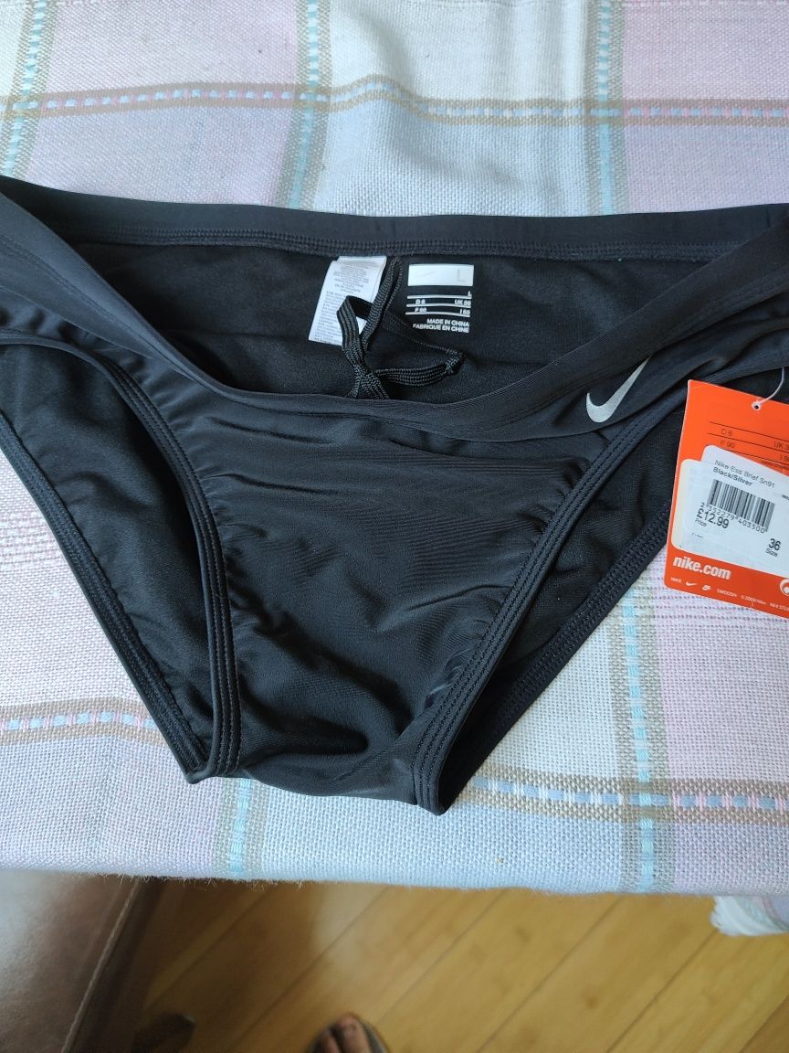 Slipki kąpielowe Nike r.36