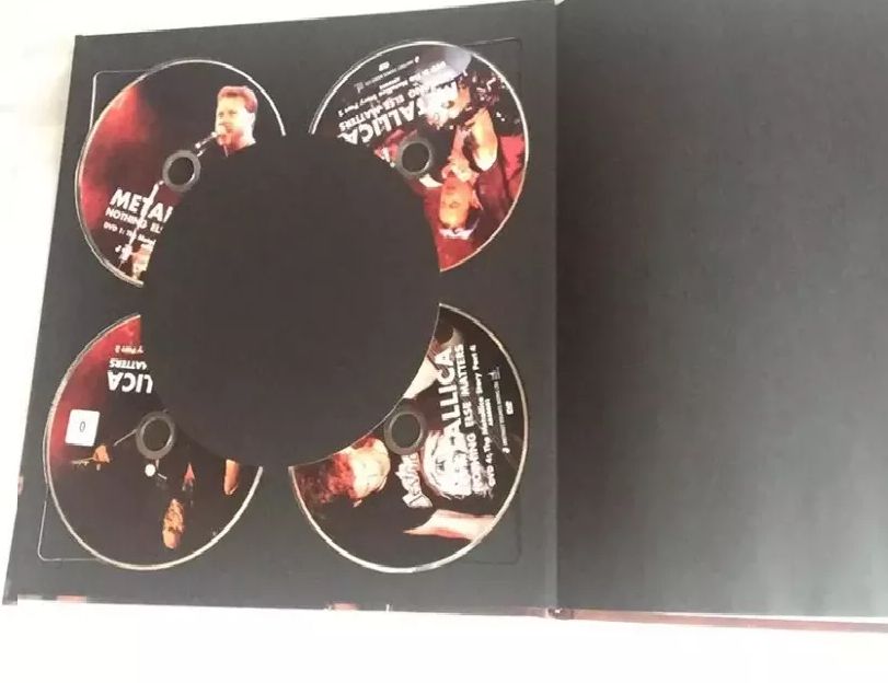 Metallica: Nothing Else Matters com 4 DVD's