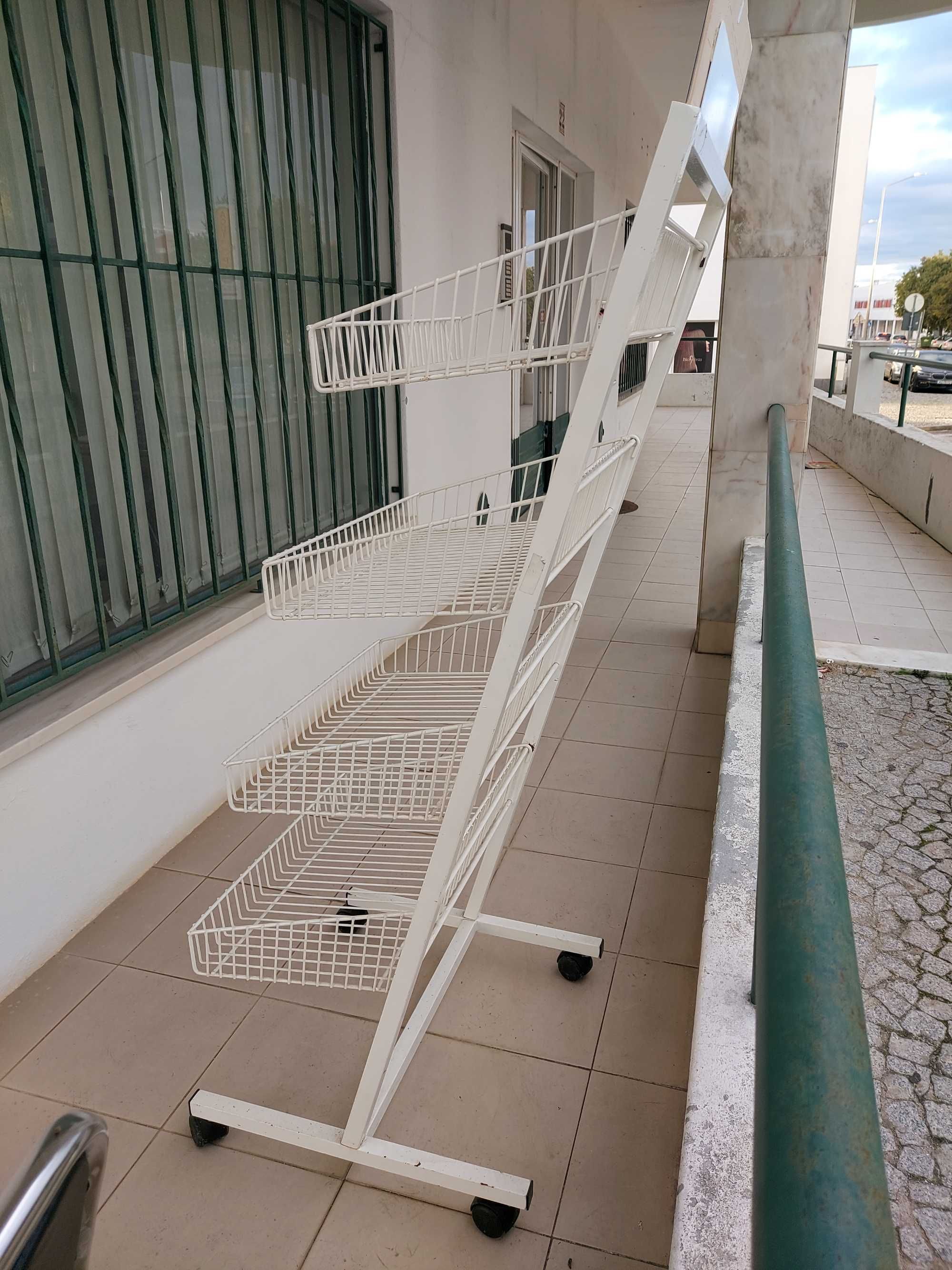 expositor de loja