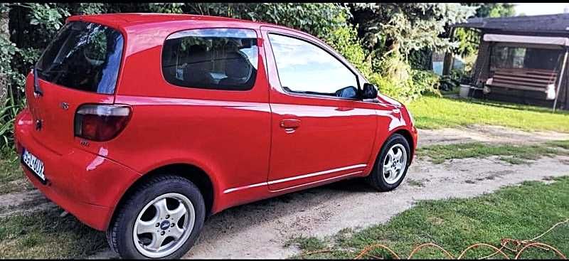 Toyota Yaris I Generacja 1,3 Benzyna 2002 r  Czerwona Perełka