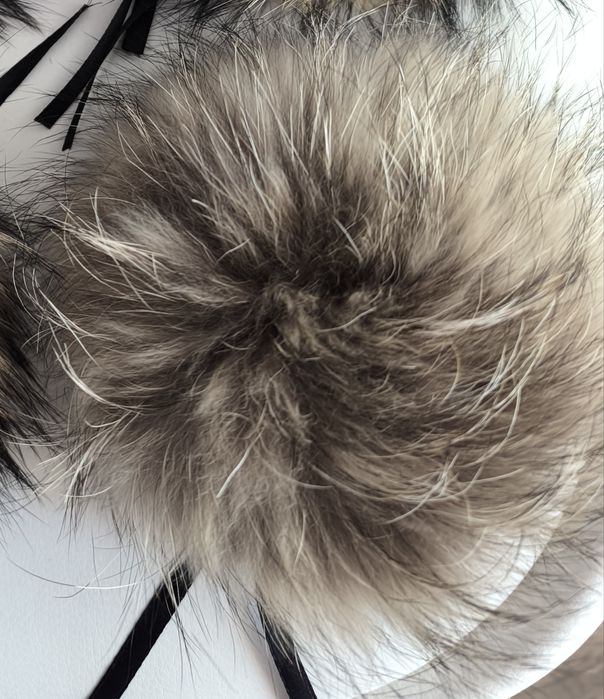 Pompon z naturalnego futra jenota – NOWY