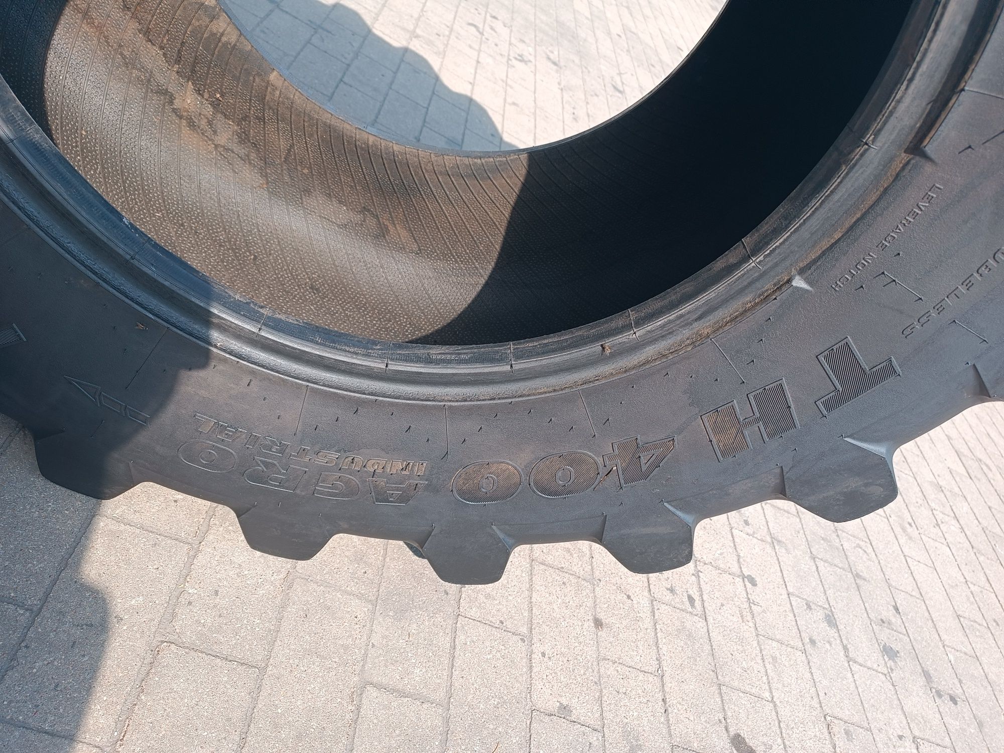 500/70R24 Trelleborg TH 400 Agro Industrial  19.5LR24