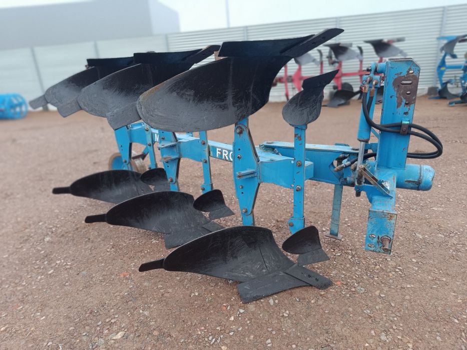 Pług obrotowy 3 skibowy Frost Mosel