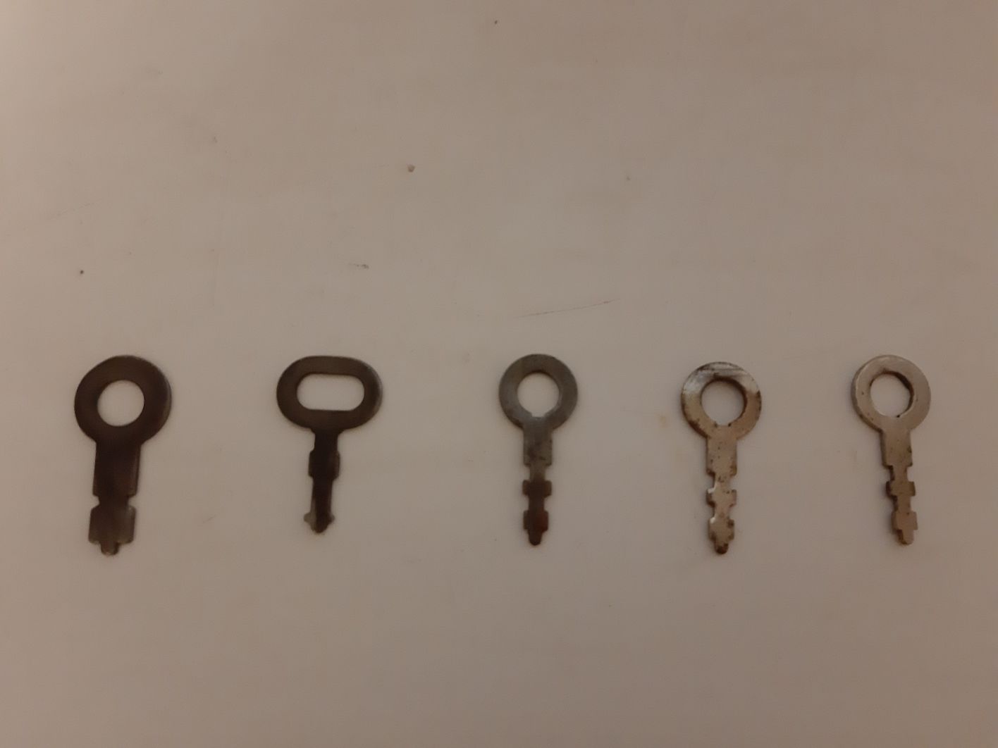 Ключи разные для замков
