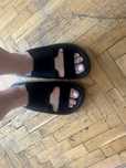 Стильні шльопки від українського бренду teshoes