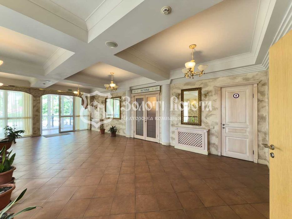 Комерційний об'єкт, 3 пов. Гарний стан. Боярка, Фастівський район