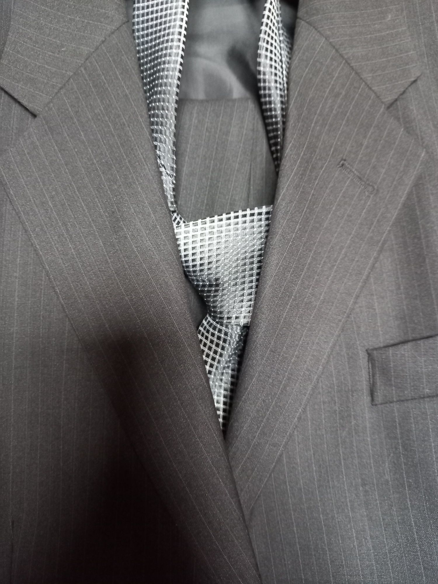 Garnitur spodnie kamizelka krawat r.176 komplet tylko 90zl