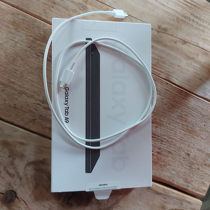 Планшет  Samsung A9 графит новый