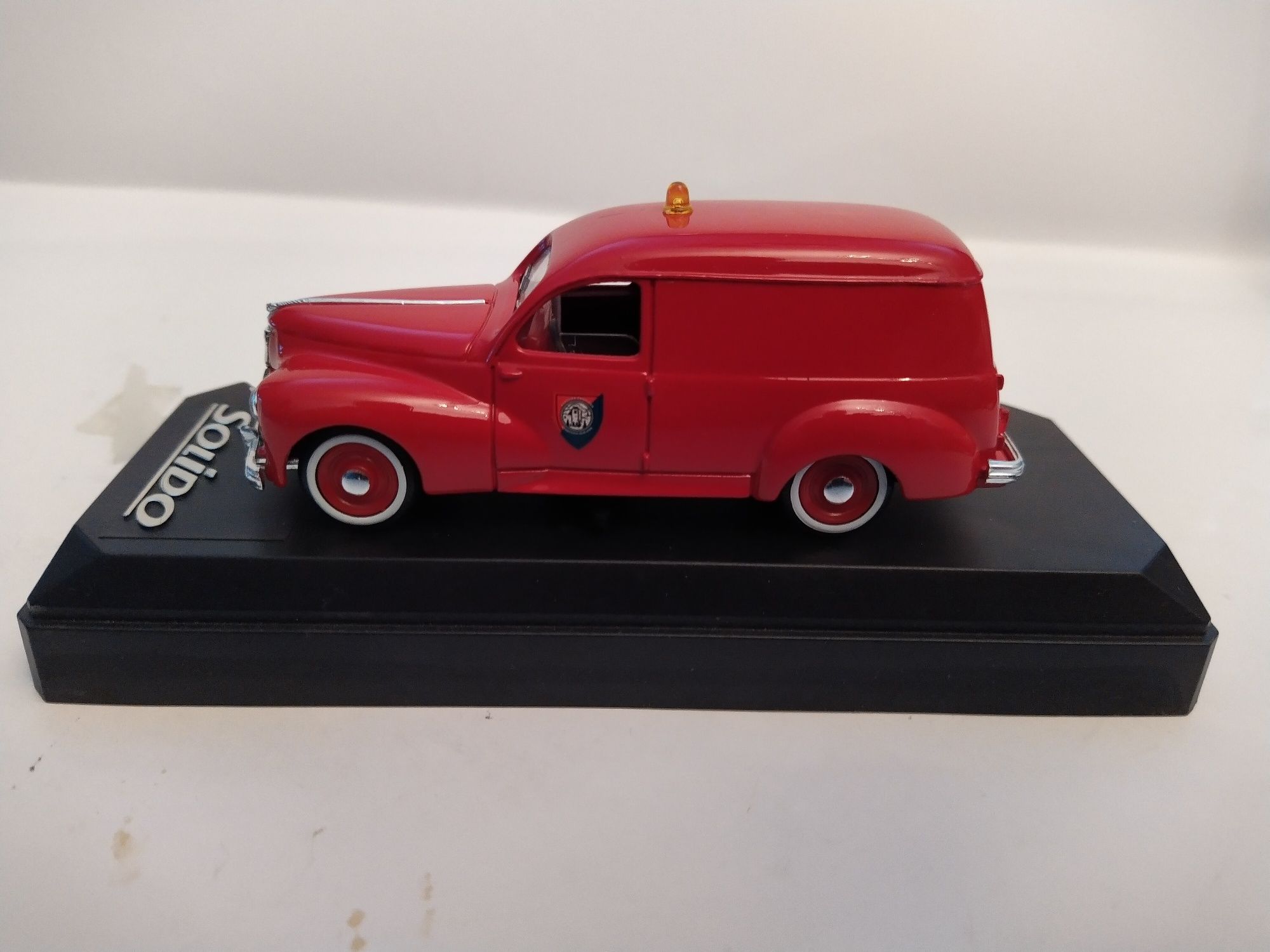 Peugeot 203 Pompiers Solido Skala 1:43