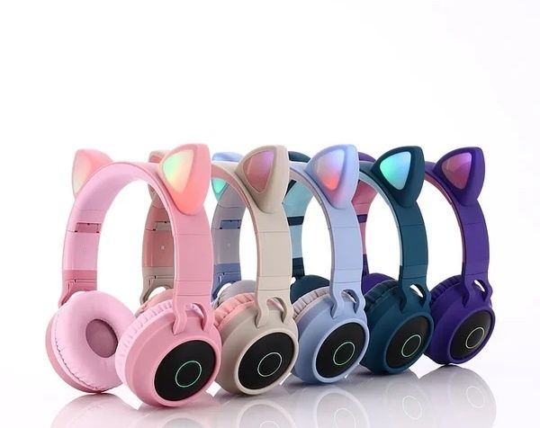 Беспроводные наушники CAT
STN-28 со светящимися ушками.