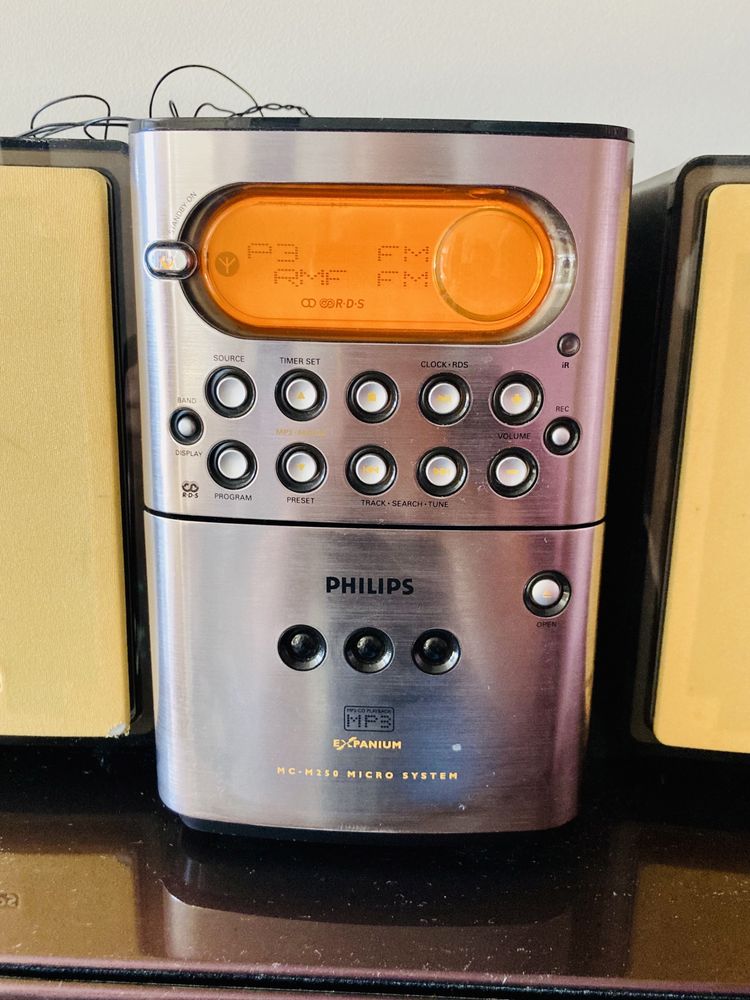 Mini wieża Philips MC-M250