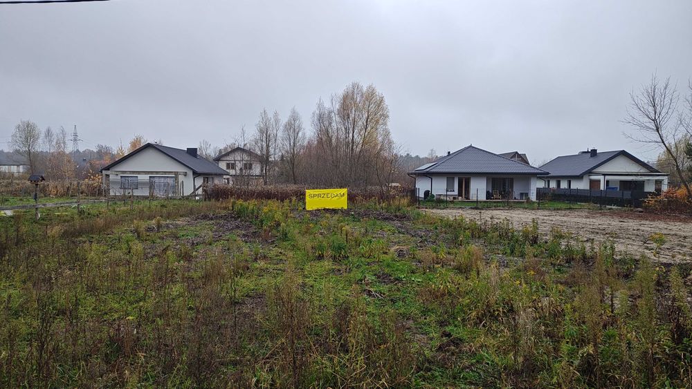 Działka budowlana na osiedlu domów jednorodzinnych